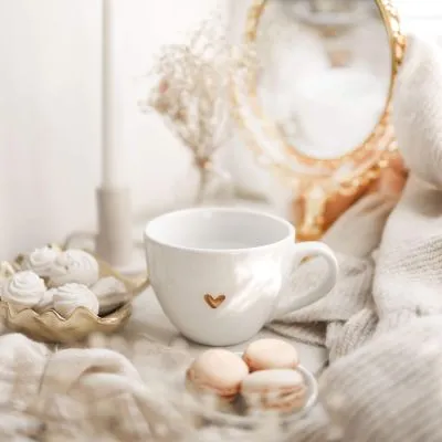 White mug AN